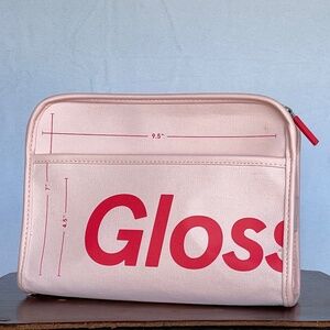 GLOSSIER ZIP POUCH.